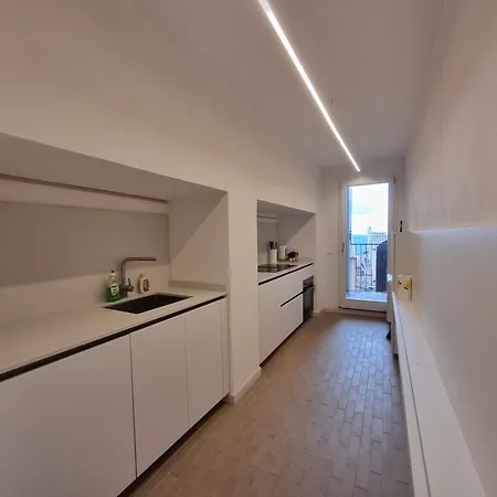 The Luxury Tower Apartman *