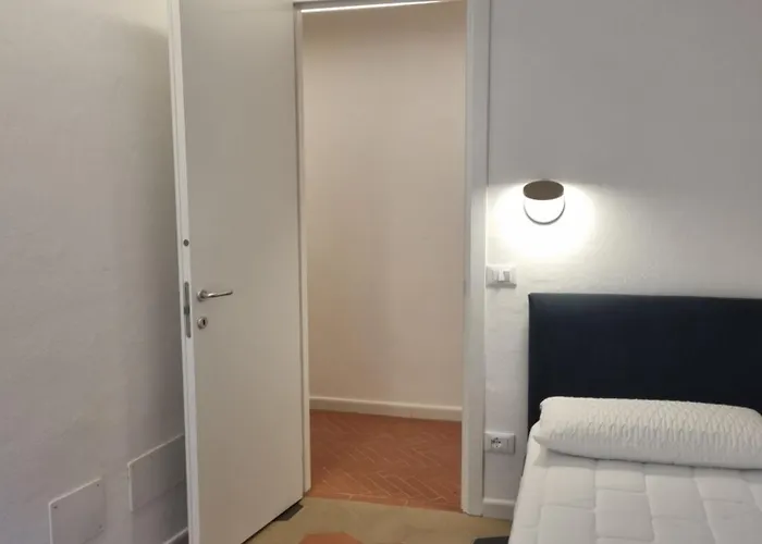 The Luxury Tower マッサ・マリッティマ